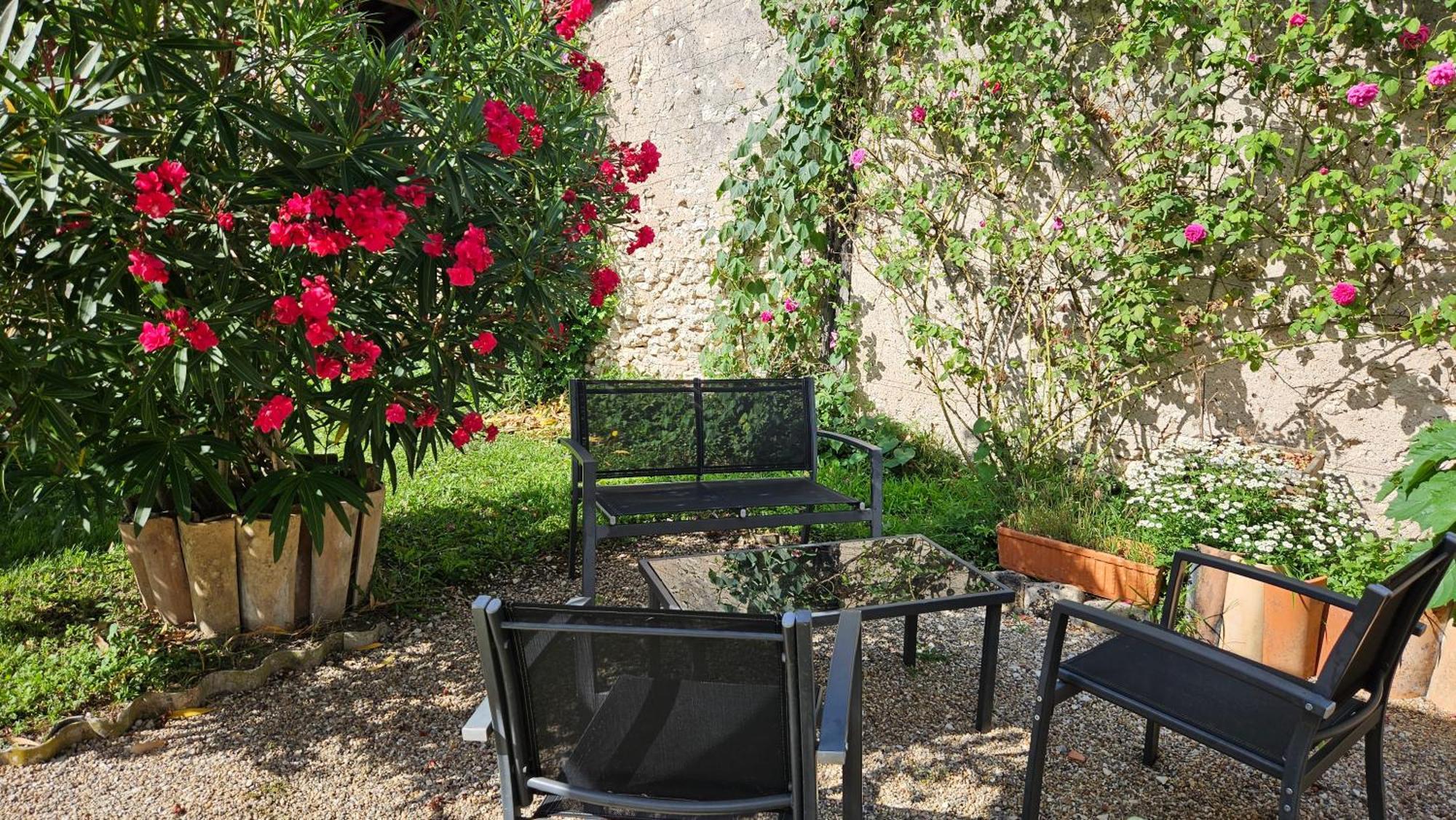 Chambres Et Gites Les Deux Chenes Pres De Bergerac Le Fleix Ngoại thất bức ảnh