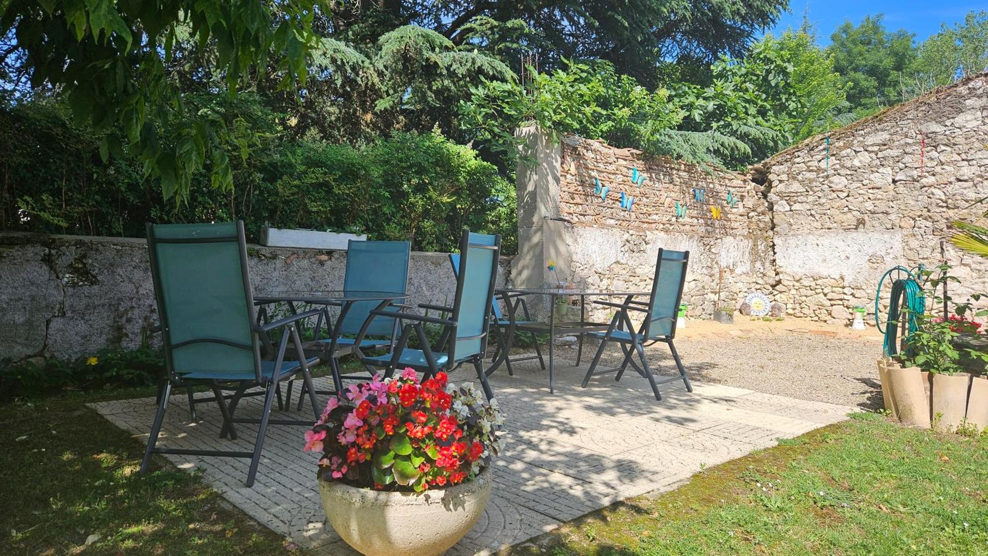 Chambres Et Gites Les Deux Chenes Pres De Bergerac Le Fleix Ngoại thất bức ảnh