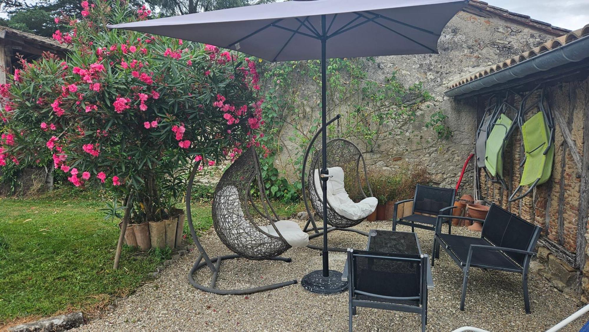 Chambres Et Gites Les Deux Chenes Pres De Bergerac Le Fleix Ngoại thất bức ảnh